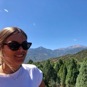 Meet your Posher, Laura